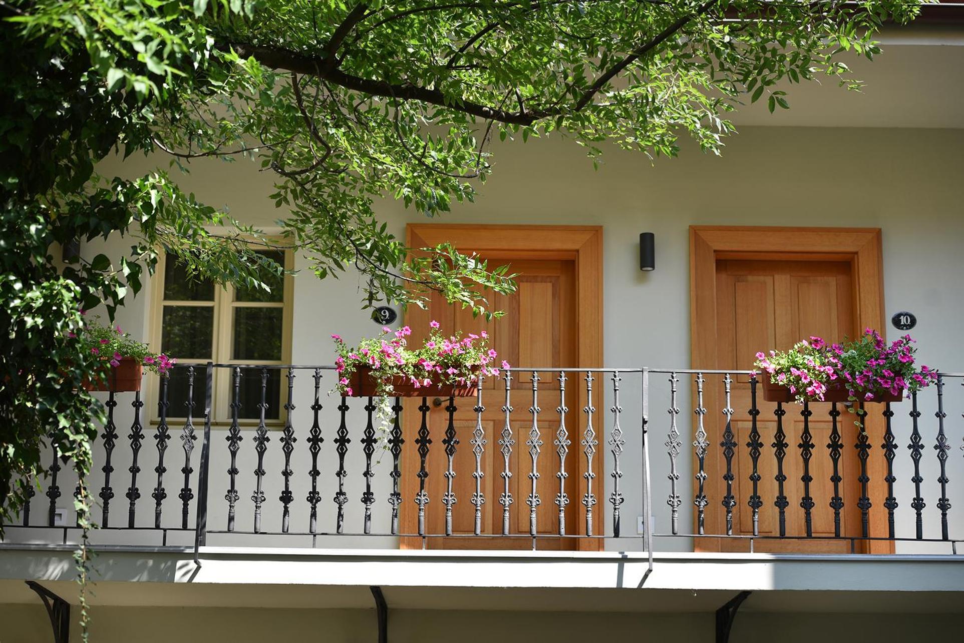 Hotel At The White Lily Prague Exterior photo